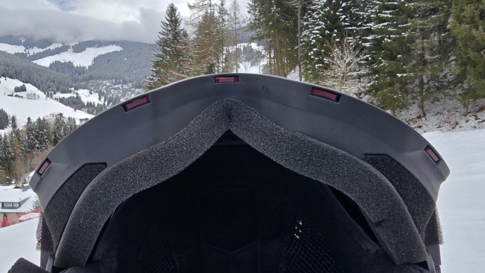 Ventilatiegaten in de visor van de Drivetr Hinge System.